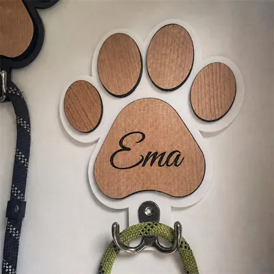 Personalizirano stensko obešalo tačka z gravuro imena
